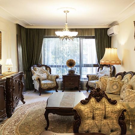 Central Luxury Antique Apartment Varna Exteriör bild