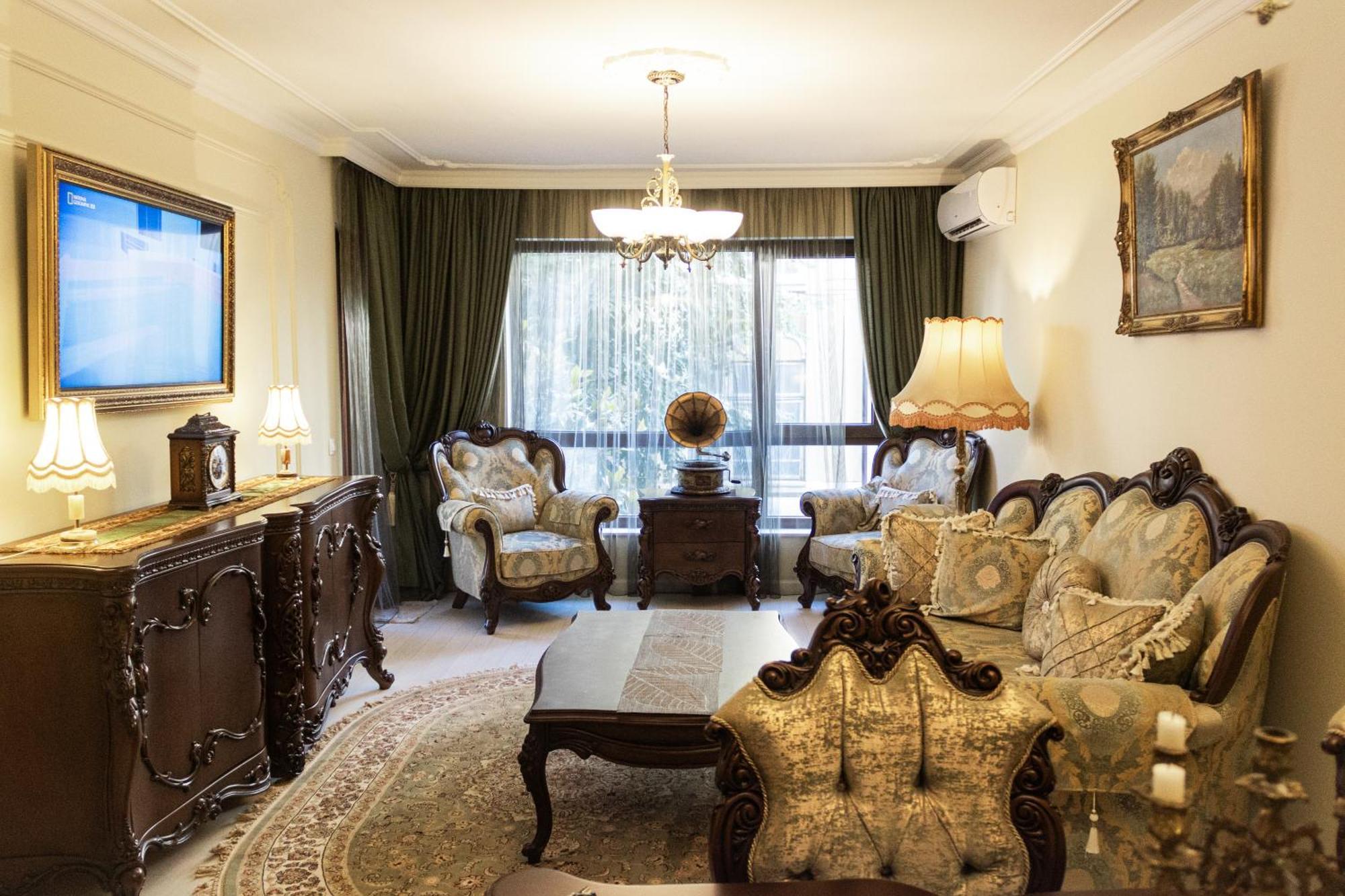 Central Luxury Antique Apartment Varna Exteriör bild
