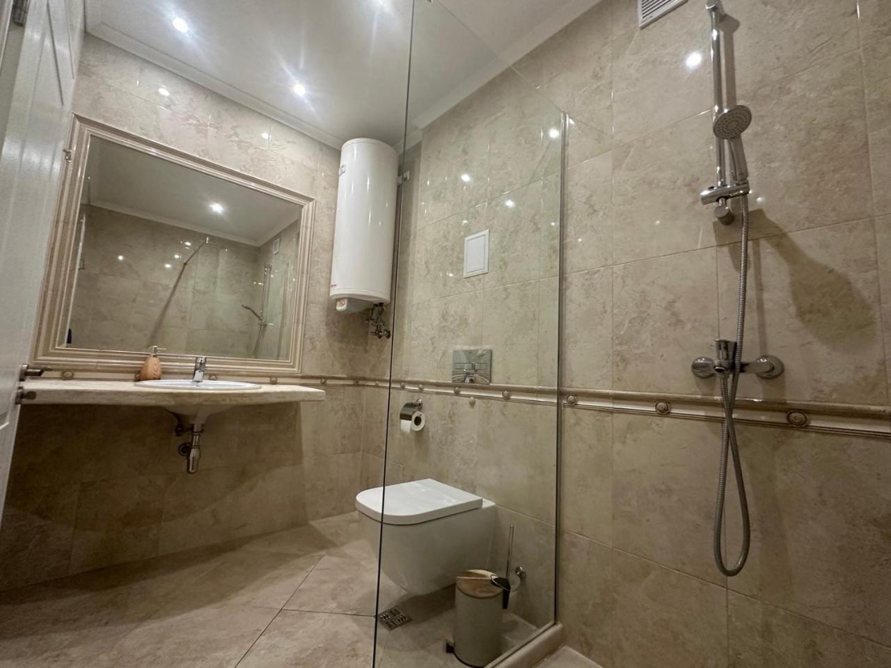 Central Luxury Antique Apartment Varna Exteriör bild