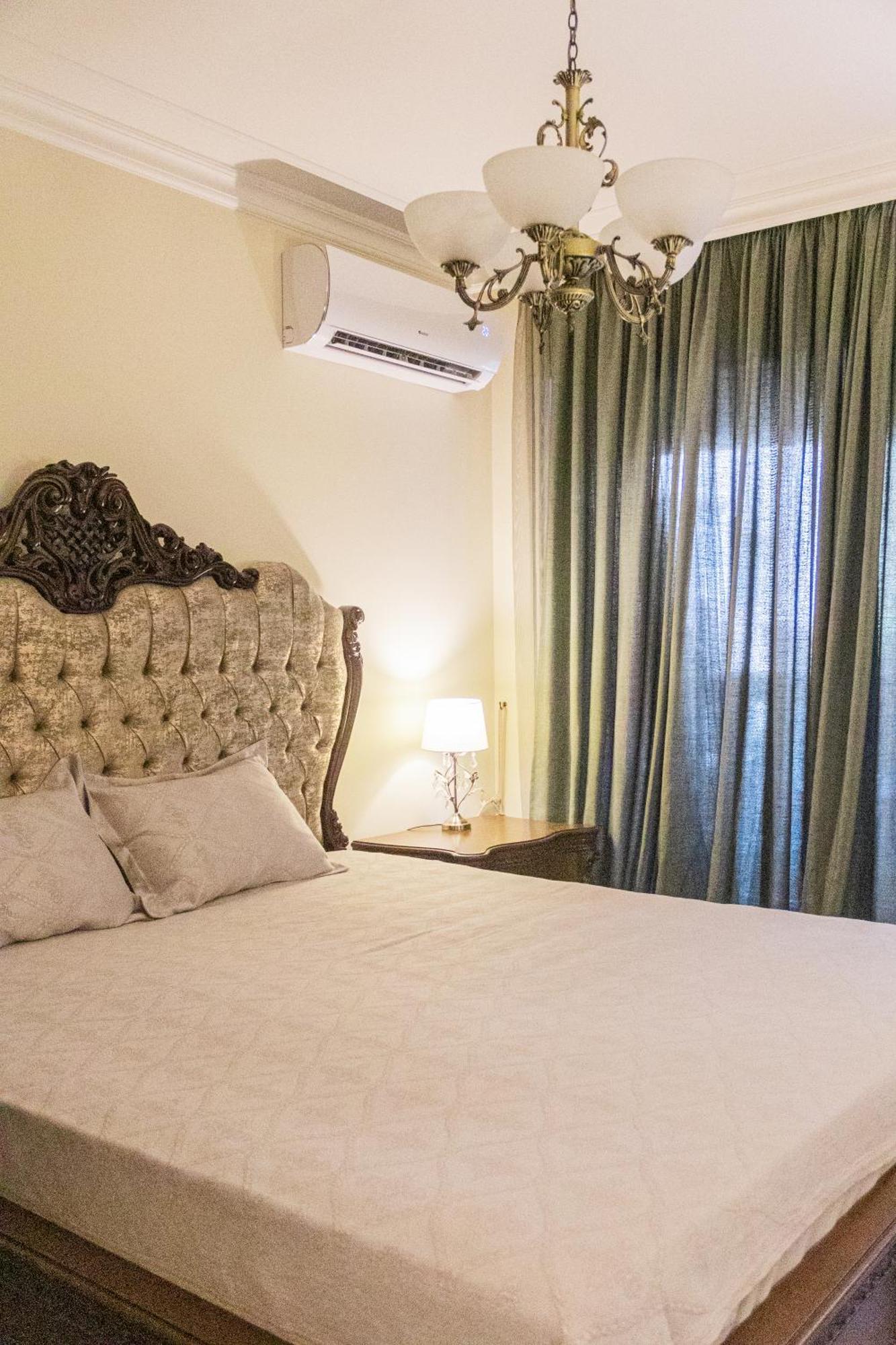 Central Luxury Antique Apartment Varna Exteriör bild